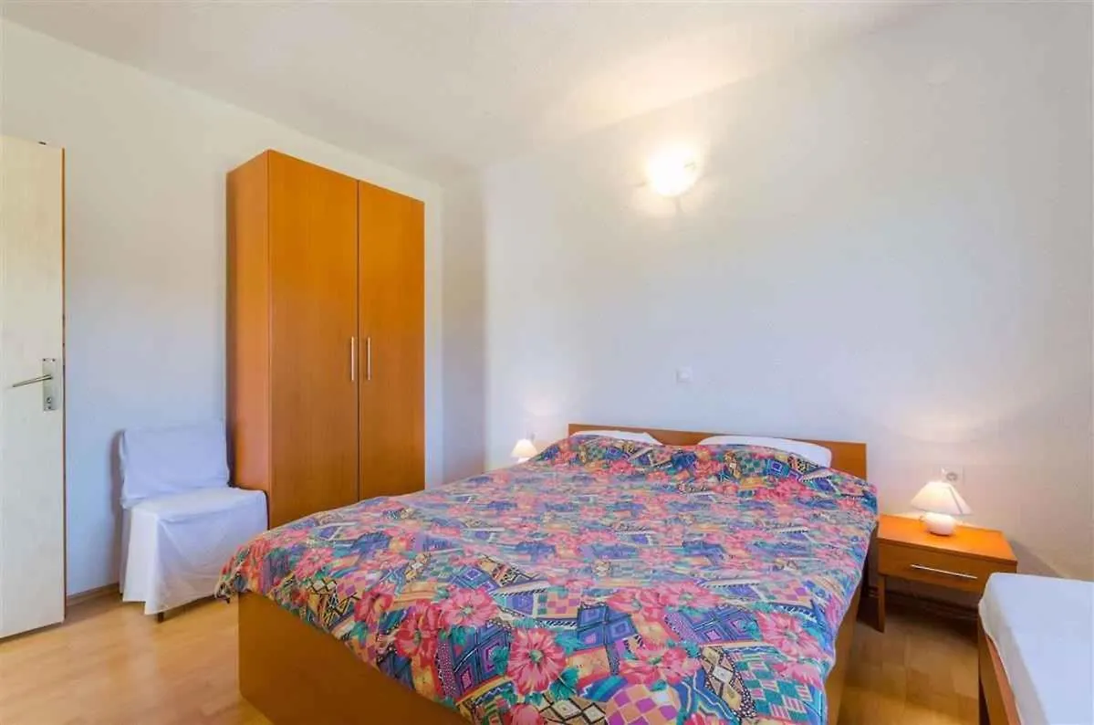 Apartment In Novi Vinodolski 15442