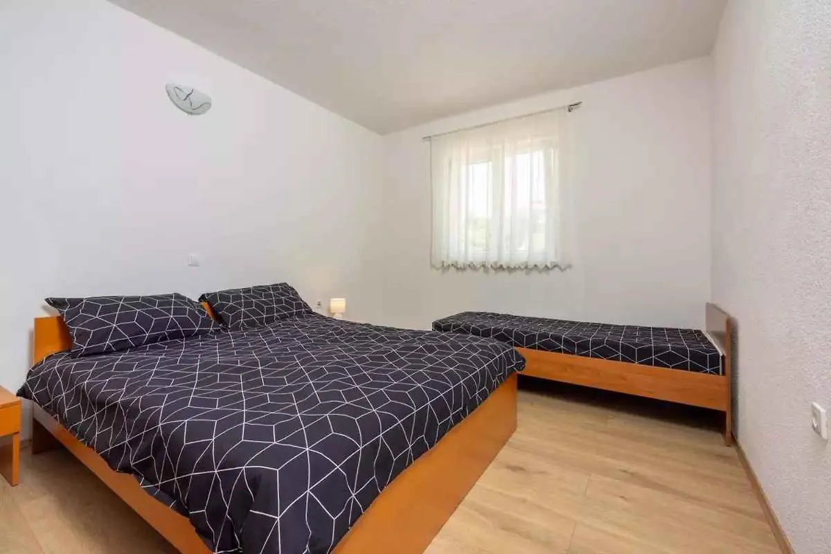 Apartment In Novi Vinodolski 15442