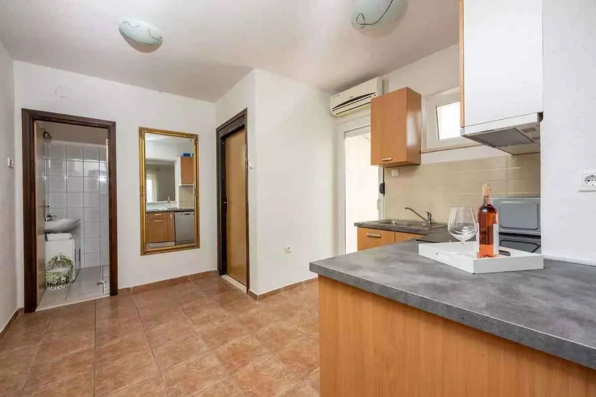 Apartment In Novi Vinodolski 15442