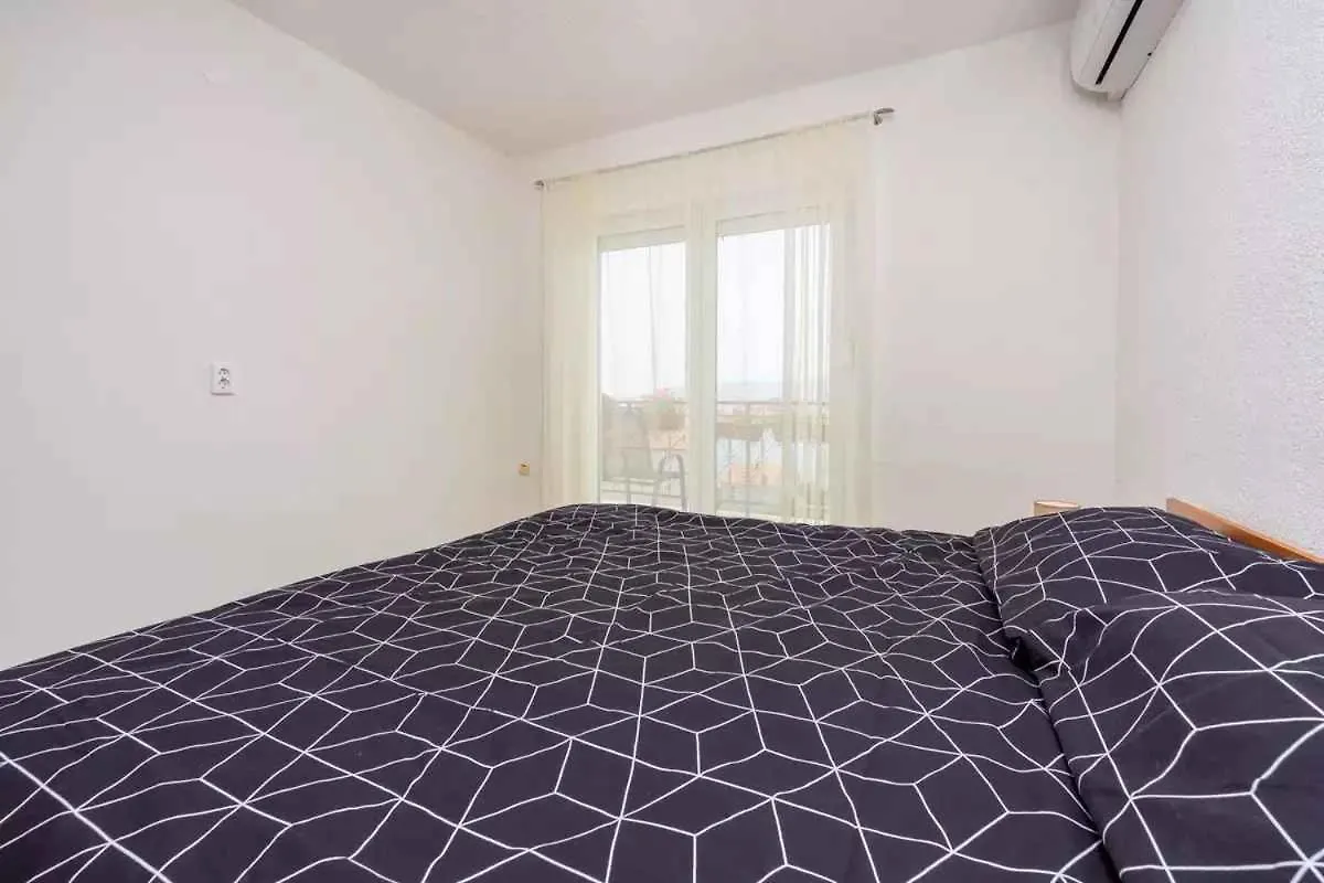 Apartment In Novi Vinodolski 15442