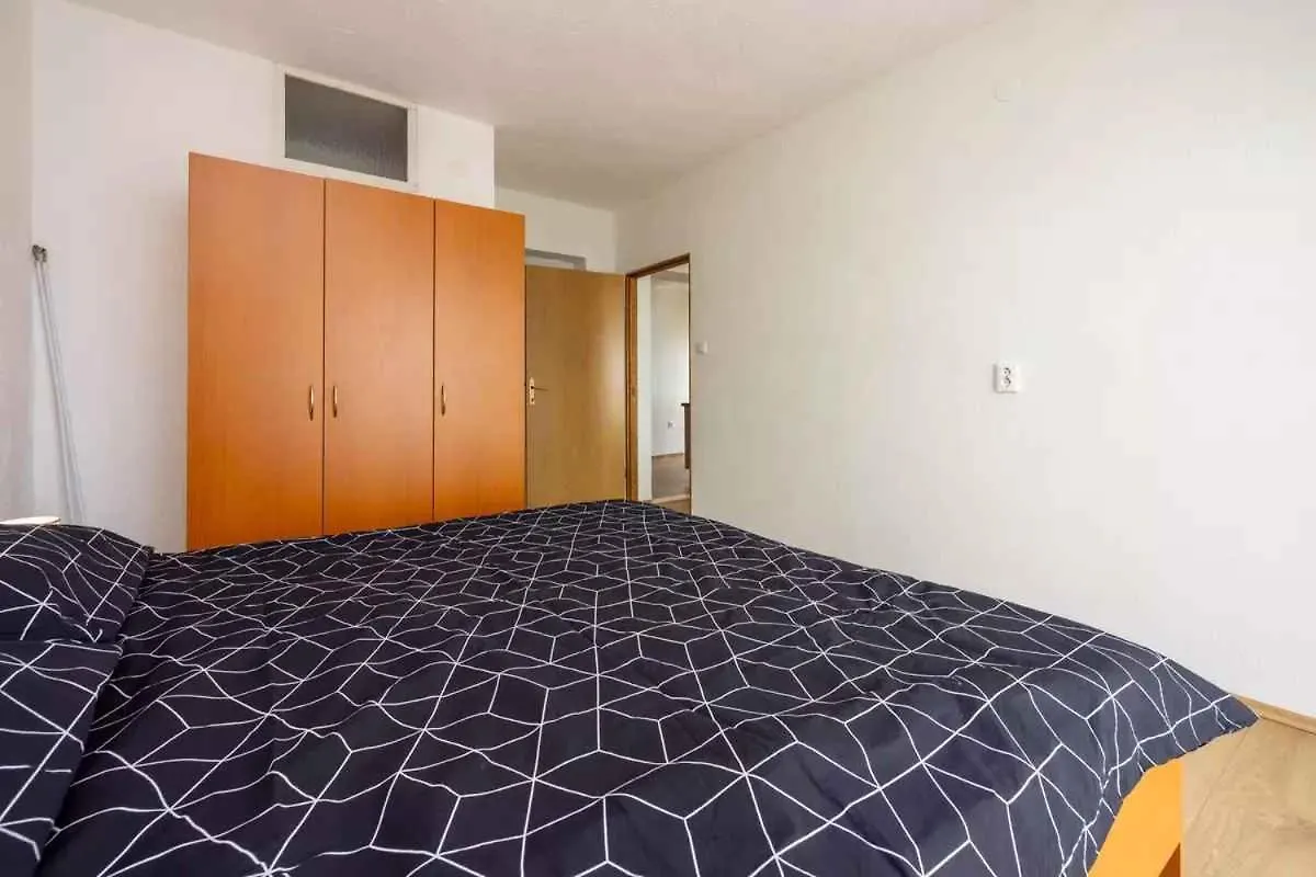 Apartment In Novi Vinodolski 15442