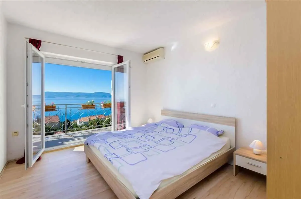 Apartment In Novi Vinodolski 15442 Croatia