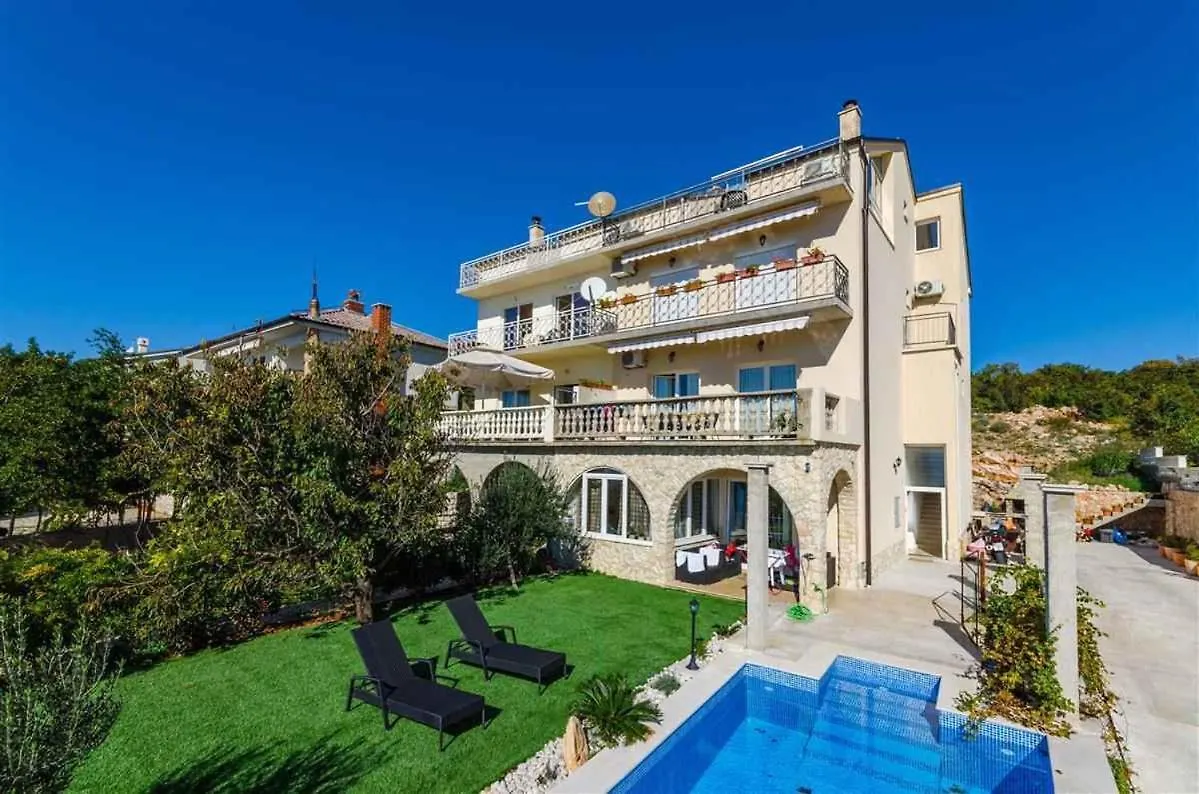 Apartment In Novi Vinodolski 15442 Croatia