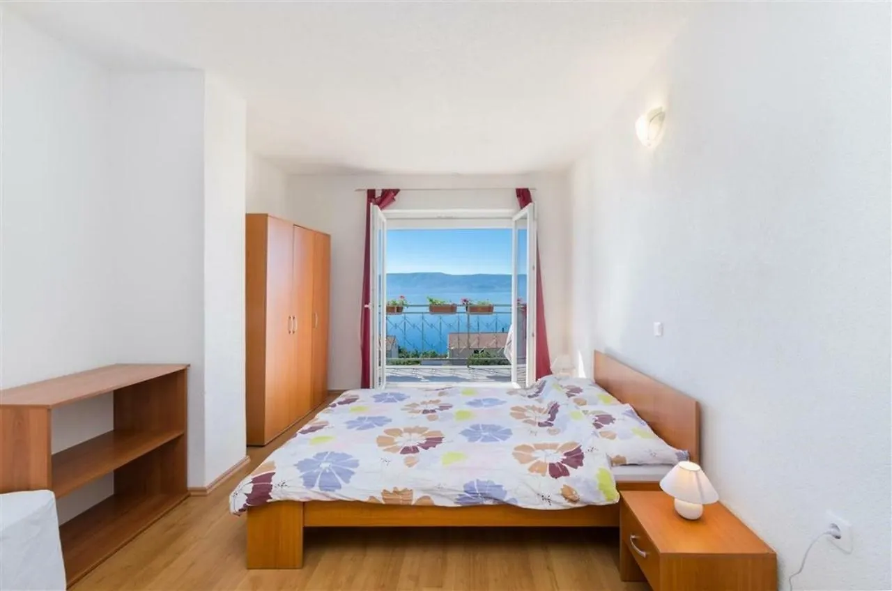 Apartment In Novi Vinodolski 15442 Croatia